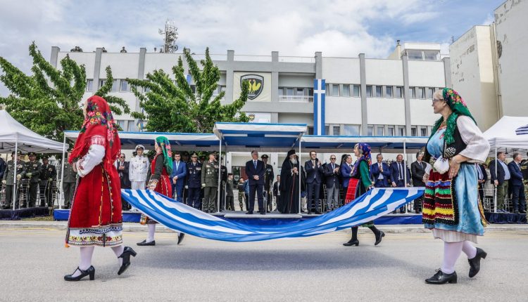 Αλεξανδρούπολη:-Παρουσία-του-Πρόεδρου-της-Δημοκρατίας-τα-106α-Ελευθέρια-–-Μήνυμα-για-τον-“γεωπολιτικό-θώρακα-της-Ελλάδας”