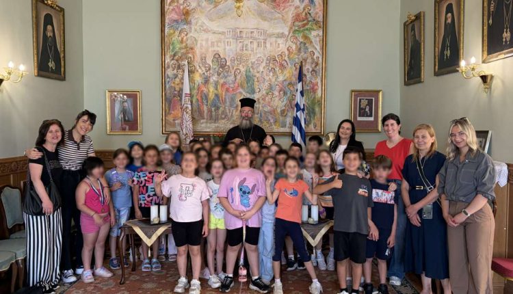 Επίσκεψη-μαθητών-του-13ου-Δημοτικού-Σχολείου-Ρεθύμνου-στον-Μητροπολίτη-Πρόδρομο