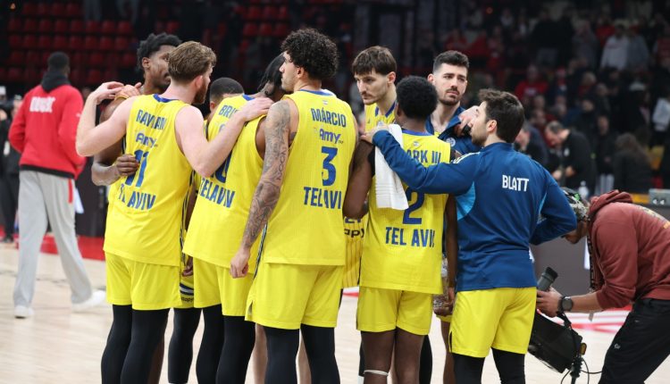 Τρέλα-στο-Ισραήλ:-Κόντρα-σε-ομάδα-με-5-διαθέσιμους-παίκτες-έπαιξε-η-Μακάμπι-Τελ-Αβίβ,-έξαλλος-ο-ιδιοκτήτης-της-Χάποελ