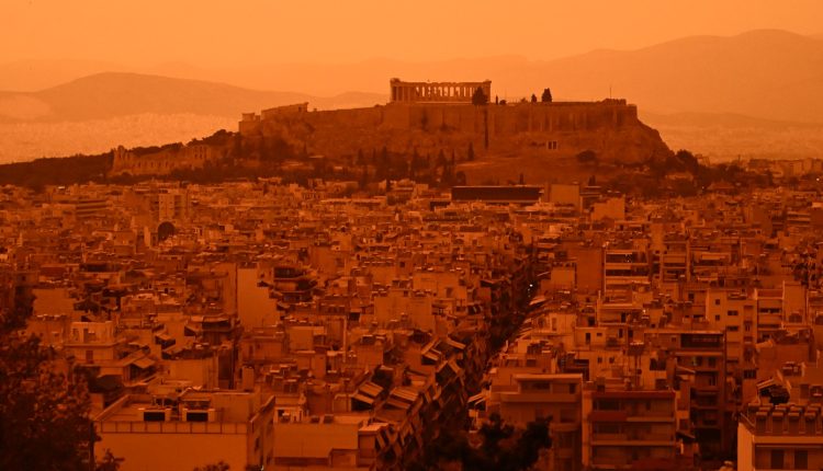Συναγερμός-για-αφρικανική-σκόνη-αύριο:-Πού-αναμένεται-υψηλή-συγκέντρωση