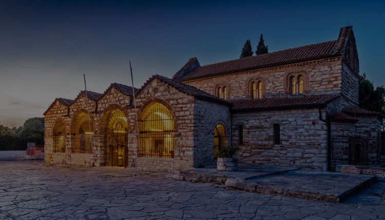 Ιερά-Αγρυπνία-Αποδόσεως-της-Αναστάσεως-στη-Μητρόπολη-Άρτης