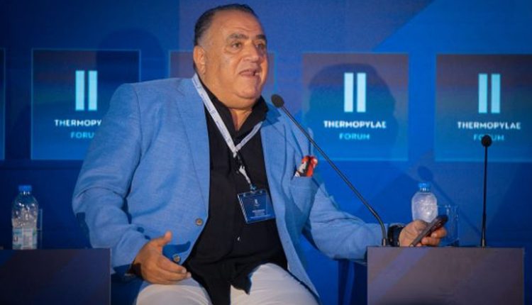 Σφακιανάκης:-Δεν-έχουμε-πρόβλημα-ανηλίκων,-έχουμε-πρόβλημα-ενηλίκων-που-παράτησαν-τα-παιδιά-τους-σε-tiktok-και-youtube