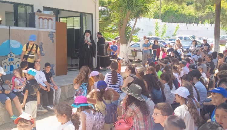 200-παιδιά-στην-εορτή-λήξεως-των-Κατηχητικών-Συνάξεων-της-Ιεράς-Μητροπόλεως-Σάμου