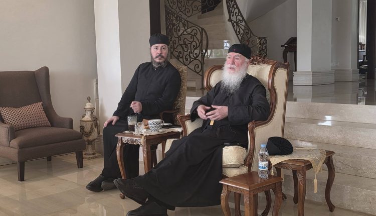Γέροντας-Νίκων-Αγιορείτης:-«Η-Θεία-Κοινωνία-οδηγός-ζωής-για-τη-νεολαία-και-τους-πιστούς»