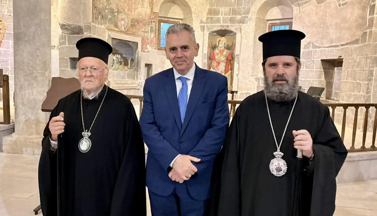Ο-Μάξιμος-Χαρακόπουλος-στην-Καππαδοκία-με-τον-Οικουμενικό-Πατριάρχη-και-τον-Αρχιεπίσκοπο-Αλβανίας