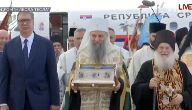 ΖΩΝΤΑΝΑ:-Η-υποδοχή-της-Αγίας-Ζώνης-της-Θεοτόκου-στο-Βελιγράδι