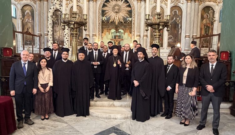 Ο-Οικουμενικός-Πατριάρχης-στον-πανηγυρίζοντα-Ιερό-Ναό-Αγίων-Κωνσταντίνου-και-Ελένης-Σταυροδρομίου