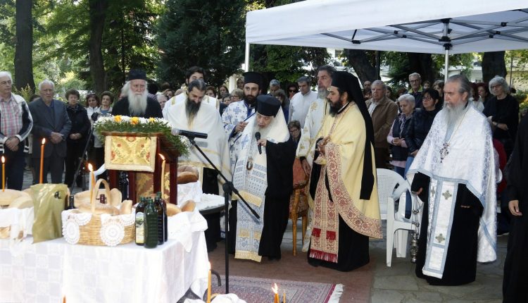 Αρχιερατικός-Εσπερινός-στον-πανηγυρίζοντα-Ιερό-Ναό-Αναλήψεως-Καταρρακτών-Εδέσσης