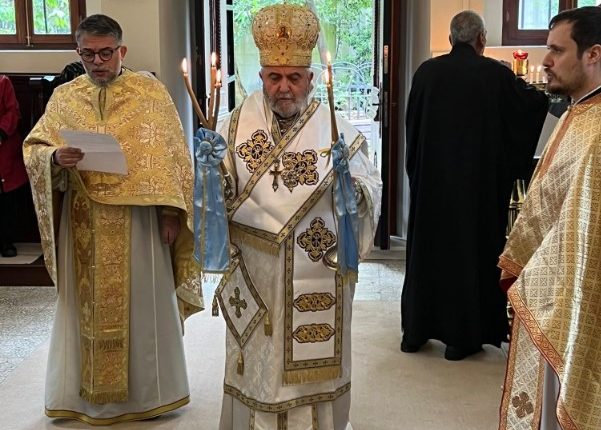 Η-εορτή-των-Αγίων-Κωνσταντίνου-και-Ελένης-στον-εορτάζοντα-Ιερό-Ναό-Νεκροταφειακό-Ναό-των-Θεραπείων