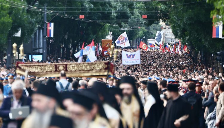 Μεγαλειώδης-η-παρουσία-των-Σέρβων-πιστών-για-την-Αγία-Ζώνη-(ΒΙΝΤΕΟ)
