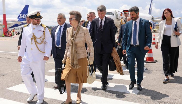 Η-Πριγκίπισσα-Άννα-στα-Χανιά-για-τα-85-χρόνια-από-τη-Μάχη-της-Κρήτης-–-Συγκίνηση-στο-Μάλεμε