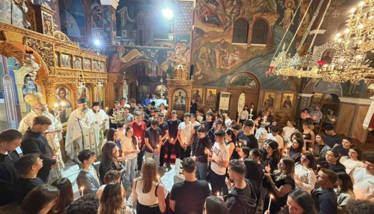 Νυκτερινή-Θεία-Λειτουργία-για-την-Απόδοση-του-Πάσχα-και-τις-Πανελλήνιες-Εξετάσεις-στο-Ρέθυμνο