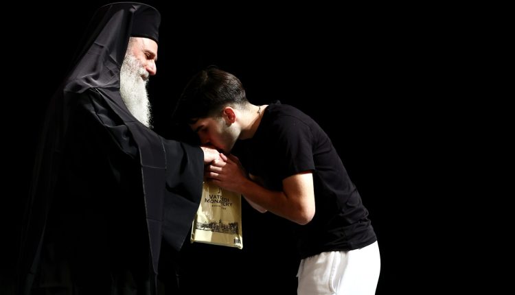 Η-ΙΜΜ.-Βατοπαιδίου-στο-πλευρό-των-πολύτεκνων-οικογενειών-της-ελληνικής-επικράτειας