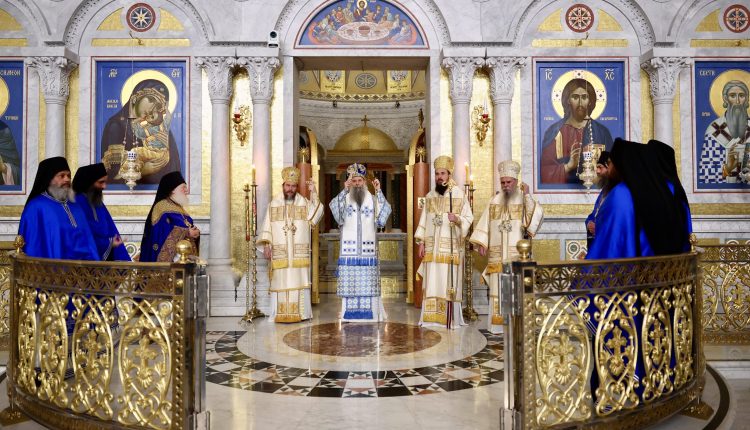 Η-κατανυκτική-Αγρυπνία-ενώπιον-της-Αγίας-Ζώνης-στο-Ναό-του-Αγίου-Σάββα-στο-Βελιγράδι-(ΦΩΤΟ&ΒΙΝΤΕΟ)
