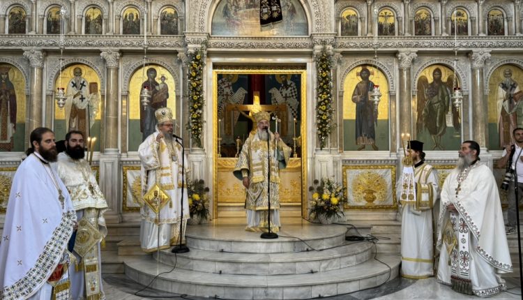 Ο-Αρχιεπίσκοπος-Κρήτης-Ευγένιος-στον-Μητροπολιτικό-Ναό-Αγίου-Αχιλλίου-Λάρισας-–-Αποκαλυπτήρια-Μνημείου-Ηρώων-5ης-Μεραρχίας-Κρητών