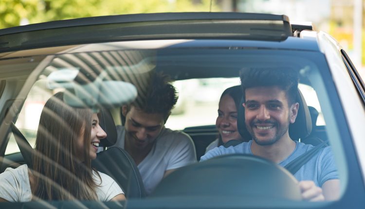 Το-51%-των-Ελλήνων-ταξιδιωτών-σχεδιάζει-road-trips-–-Πώς-το-ai-αλλάζει-τις-ενοικιάσεις-αυτοκινήτων