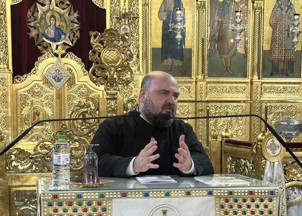 «Η-Χαρά-ως-Παρουσία-του-Αγίου-Πνεύματος»:-Με-ιδιαίτερη-συγκίνηση-η-παρουσίαση-του-νέου-βιβλίου-του-π.-Λίβυου-στη-Λάρισα