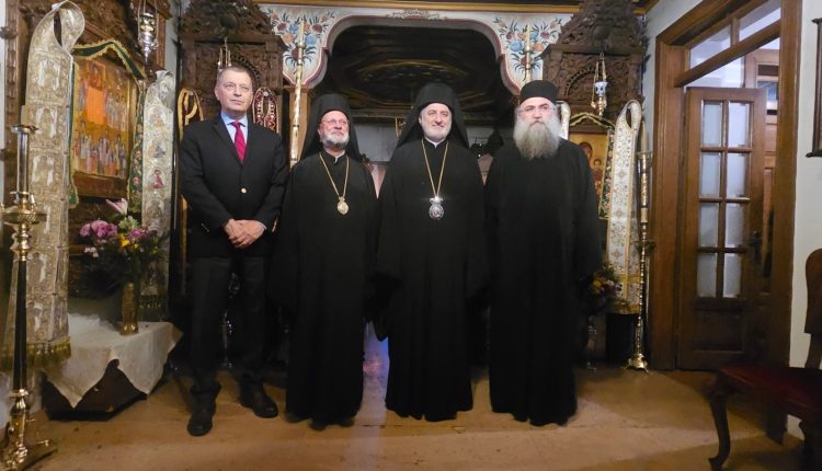 Ο-Αρχιεπίσκοπος-Αμερικής-στο-Αντιπροσωπείο-της-ΙΜ.-Εσφιγμένου-Αγίου-Όρους
