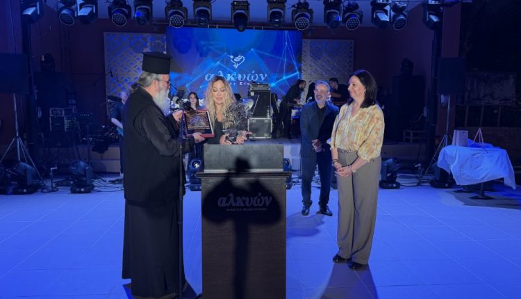 Πλήθος-κόσμου-στην-εκδήλωση-για-τη-στήριξη-του-Αννουσάκειου-Ιδρύματος