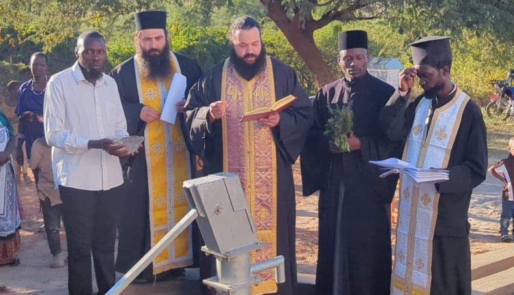 Καθαρό-νερό-για-τους-κατοίκους-του-χωριού-Ιποάσι