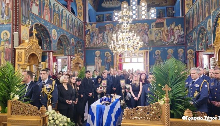Ο-Μάνης-Χρυσόστομος-στην-Εξόδιο-Ακολουθία-του-Γεωργίου-Δριτσάκου