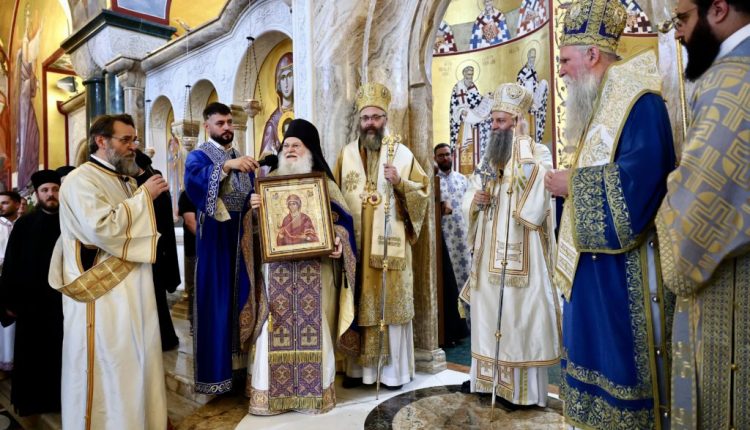 Η-πνευματική-χαρά-για-την-έλευση-της-Αγίας-Ζώνης-στο-Βελιγράδι-έφτασε-και-στο-Μαυροβούνιο