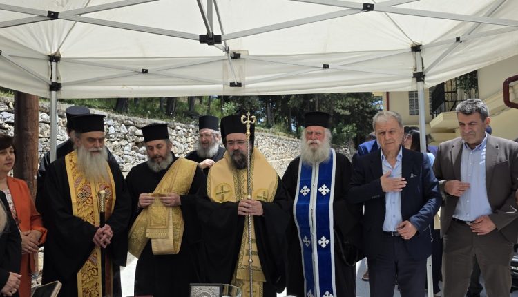 aγιασμός-για-την-παράδοση-συμπληρωματικών-έργων-στο-Γηροκομείο-Καστοριάς