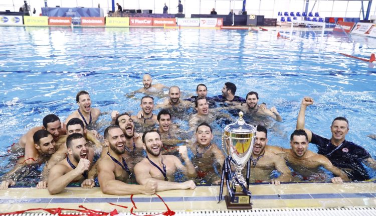 Ολυμπιακός-–-Παναθηναϊκός-17-12:-Πήρε-με…-σκούπα-το-40ο-πρωτάθλημα-της-ιστορίας-του