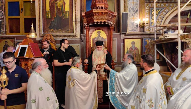 Η-ιστορική-συνοικία-της-Πρόνοιας-στο-Ναύπλιο-γιορτάζει-την-Αγία-Τριάδα