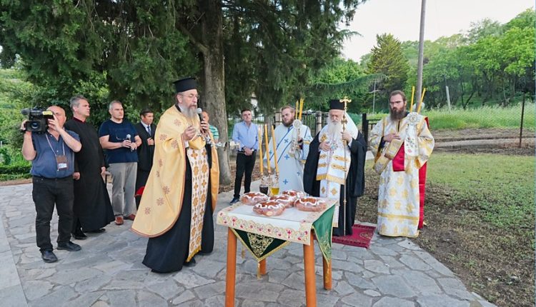 Πανηγυρικός-Εσπερινός-της-Αγίας-Τριάδος-στο-Πανόραμα-Βεροίας