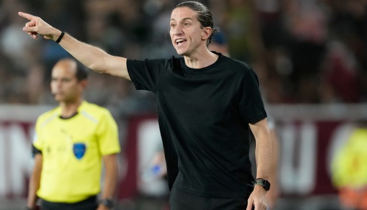 Μονακό:-Γιατί-η-πρόσληψη-του-Φελίπε-Λουίς-θα-την-αναγκάσει-να-πληρώνει-πρόστιμα