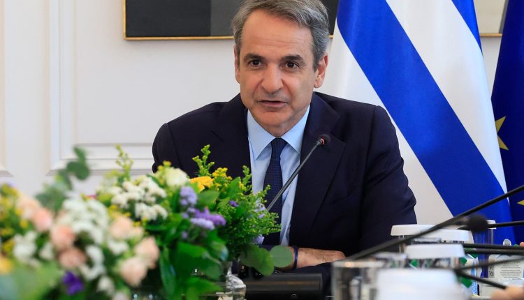 Μητσοτάκης:-«Τέλος-κάθε-επιτήρησης»-–-Η-Κομισιόν-βγάζει-την-Ελλάδα-από-τις-χώρες-με-μακροοικονομικές-ανισορροπίες