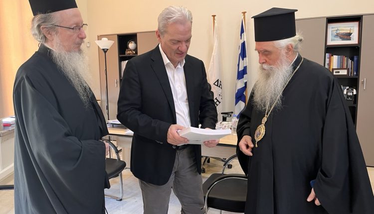 Επίσκεψη-του-Αρχιεπισκόπου-Σινά-Συμεών-στον-Δήμαρχο-Ηρακλείου