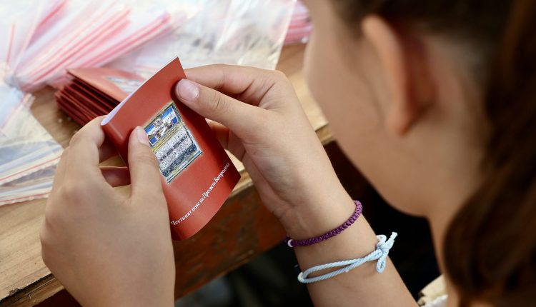 Ρεπορτάζ-ope.gr:-Οι-ενορίες-του-Βελιγραδίου-γίνονται-ομάδα-αγάπης-και-προσφοράς-για-την-Αγία-Ζώνη-(ΦΩΤΟ)