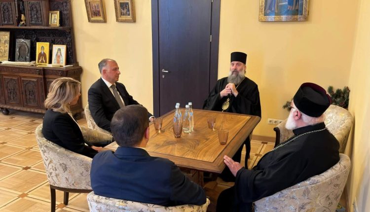Συνάντηση-Πατριάρχη-Γεωργίας-με-τον-Μητροπολίτη-Μπατούμι-και-την-ηγεσία-της-Αζαρίας