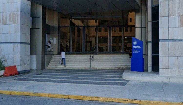 Σε-εφαρμογή-οι-νέοι-ευρωπαϊκοί-κανόνες-για-άσυλο-και-επιστροφές:-Τι-αλλάζει-από-τις-12-Ιουνίου-και-πώς-επηρεάζεται-η-Ελλάδα