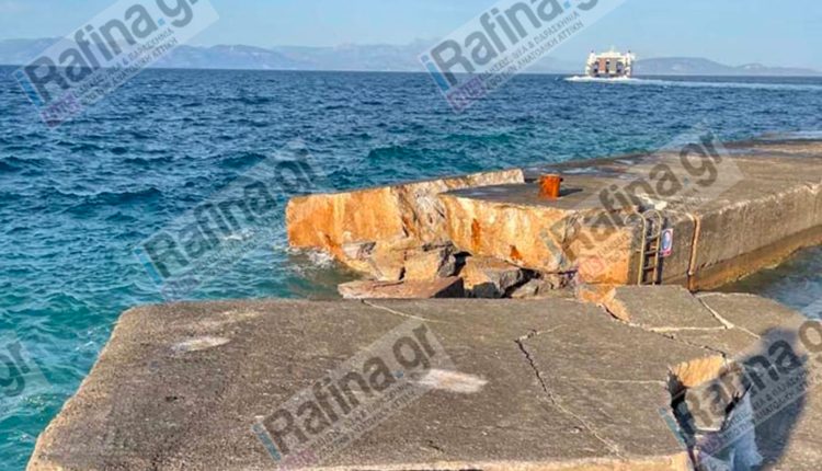 Εικόνες-από-τον-λιμενοβραχίονα-που-έσπασε-στη-Ραφήνα-μετά-την-πρόσκρουση-πλοίου