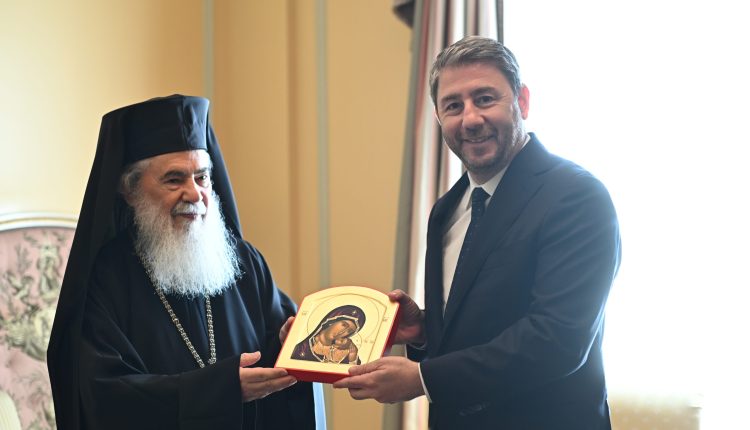 Ν.-Ανδρουλάκης-σε-Πατριάρχη-Ιεροσολύμων:-Είμαστε-στο-πλευρό-σας-για-την-προστασία-των-δικαιωμάτων-του-Πατριαρχείου
