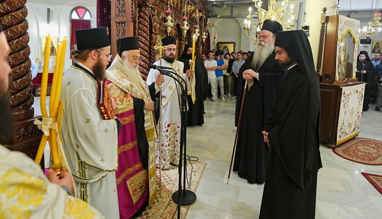 Κουρά-Μοναχού-στην-Ιερά-Μονή-Παναγίας-Δοβρά-στη-Βέροια