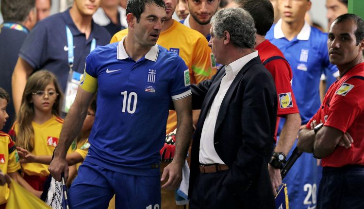 Μουντιάλ-2014:-Η-πρόκριση-στους-«16»,-η-αποχώρηση-Καραγκούνη-και-τα-δύο-«φάουλ»-του-Σάντος