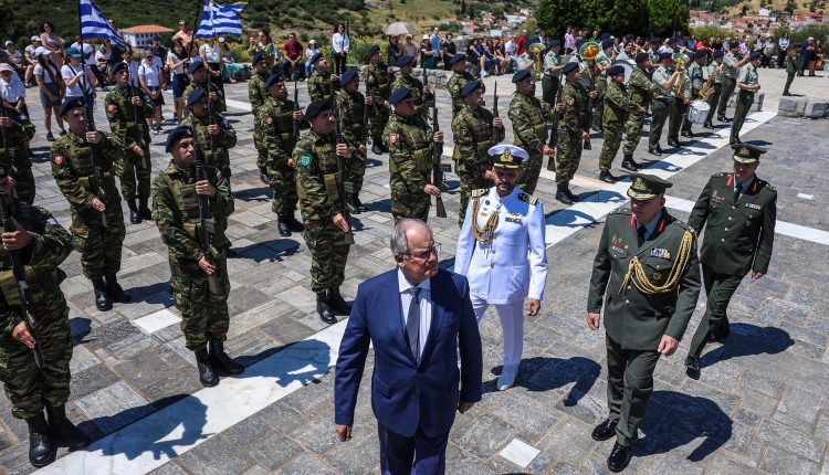 Ο-ΠτΔ-στην-εκδήλωση-για-την-82η-επέτειο-Μνήμης-της-Σφαγής-του-Διστόμου