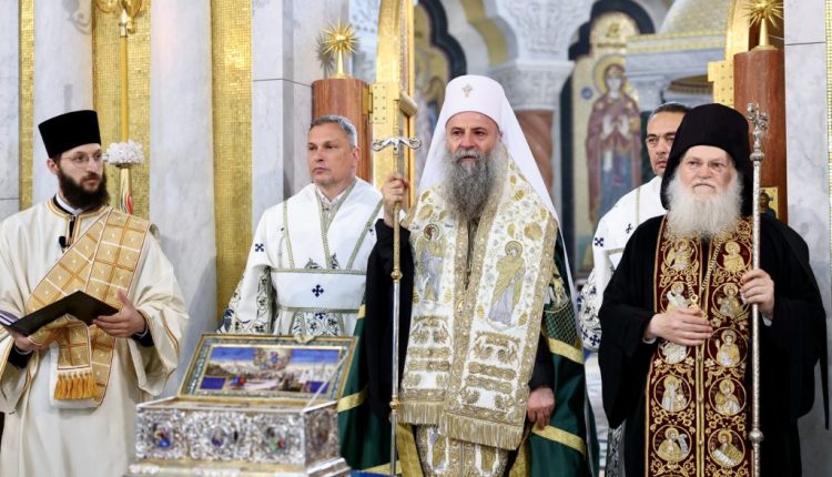 Η-ΙΜΜ.-Βατοπαιδίου-μετά-το-προσκύνημα-της-Αγίας-Ζώνης-ενισχύει-τους-νέους-της-Σερβίας-στην-αληθινή-πίστη