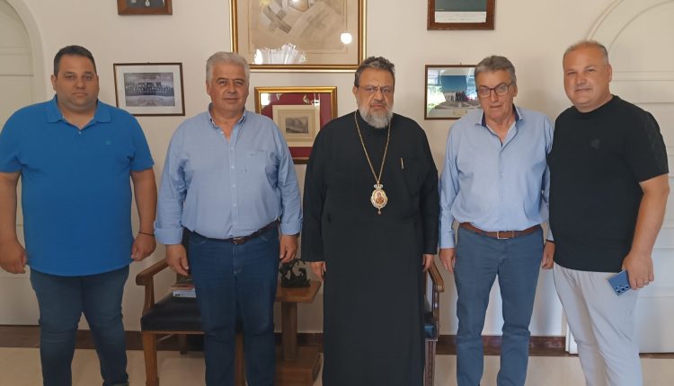 Στον-Μητροπολίτη-Χρυσόστομο-μέλη-της-ΟΕΒΕΣ-Μεσσηνίας