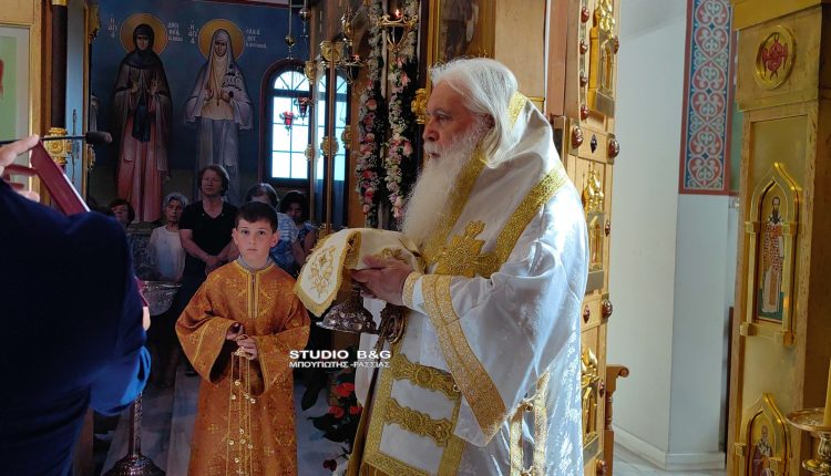 Αρχιερατική-Θεία-Λειτουργία-στον-πανηγυρίζοντα-Ιερό-Ναό-Αγίου-Λουκά-του-Ιατρού-στο-Ναύπλιο