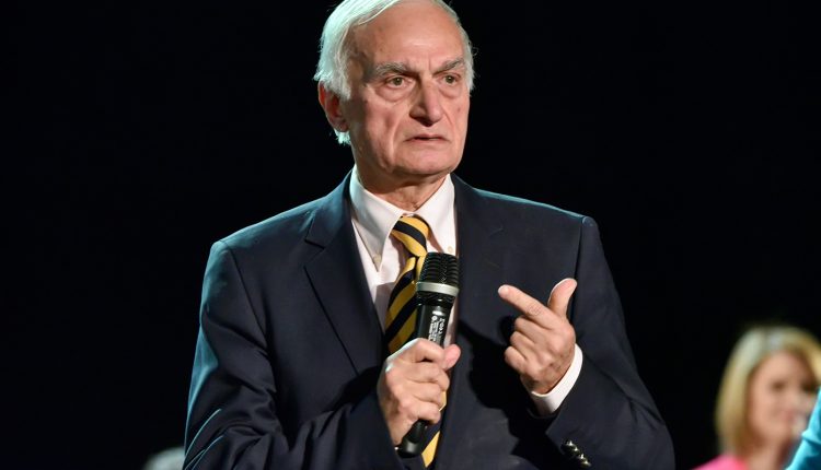 Συγκλονίζει-ο-Μανώλης-Μαυρομμάτης-με-το-σχόλιο-για-το-Μουντιάλ-μετά-την-περιπέτεια-της-υγείας-του
