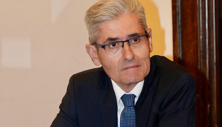 Ο-Άγγελος-Τσιγκρής-παρουσίασε-το-νέο-του-βιβλίο-«Όψεις-της-Βίας»-στην-Αθήνα
