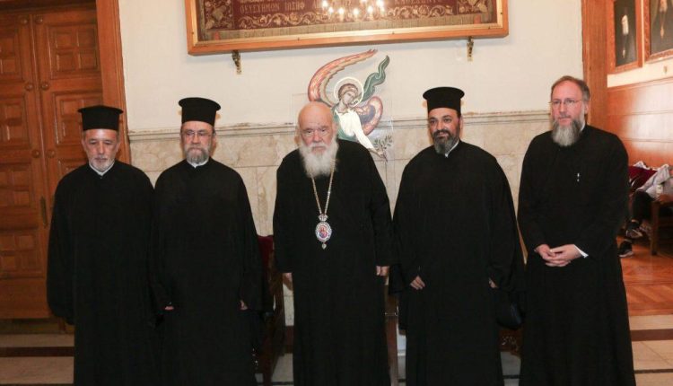Στον-Αρχιεπίσκοπο-Ιερώνυμο-το-Διοικητικό-Συμβούλιο-του-ΙΣΚΕ