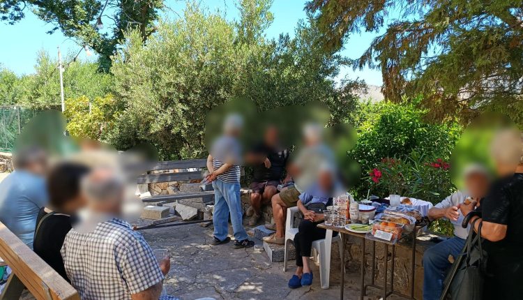 Οι-ωφελούμενοι-του-Κέντρου-Ημέρας-Νεάπολης-στην-Παναγία-Βιγλιώτισσα