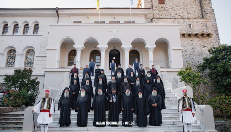Σήμερα-η-αλλαγή-της-Ιερά-Επιστασίας-στο-Άγιον-Όρος