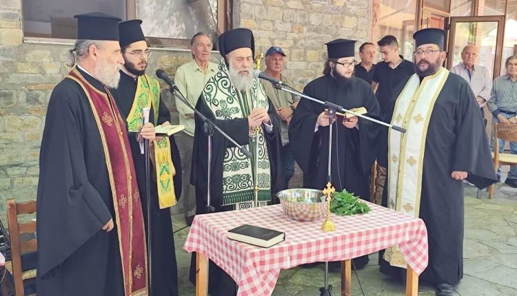 Αγιασμός-για-την-έναρξη-της-νέας-λουτρικής-περιόδου-στα-Λουτρά-Σμοκόβου